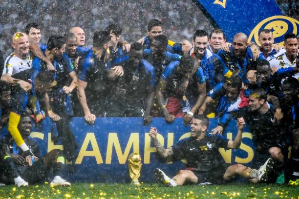 亚雷亚尔 亚雷亚尔