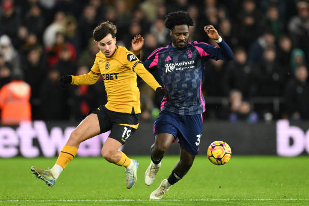 现出惊人的 现出惊人的